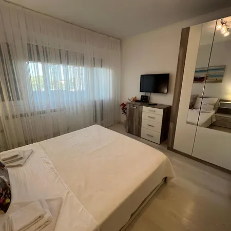 Apartament Tei-zi Apartments2 *